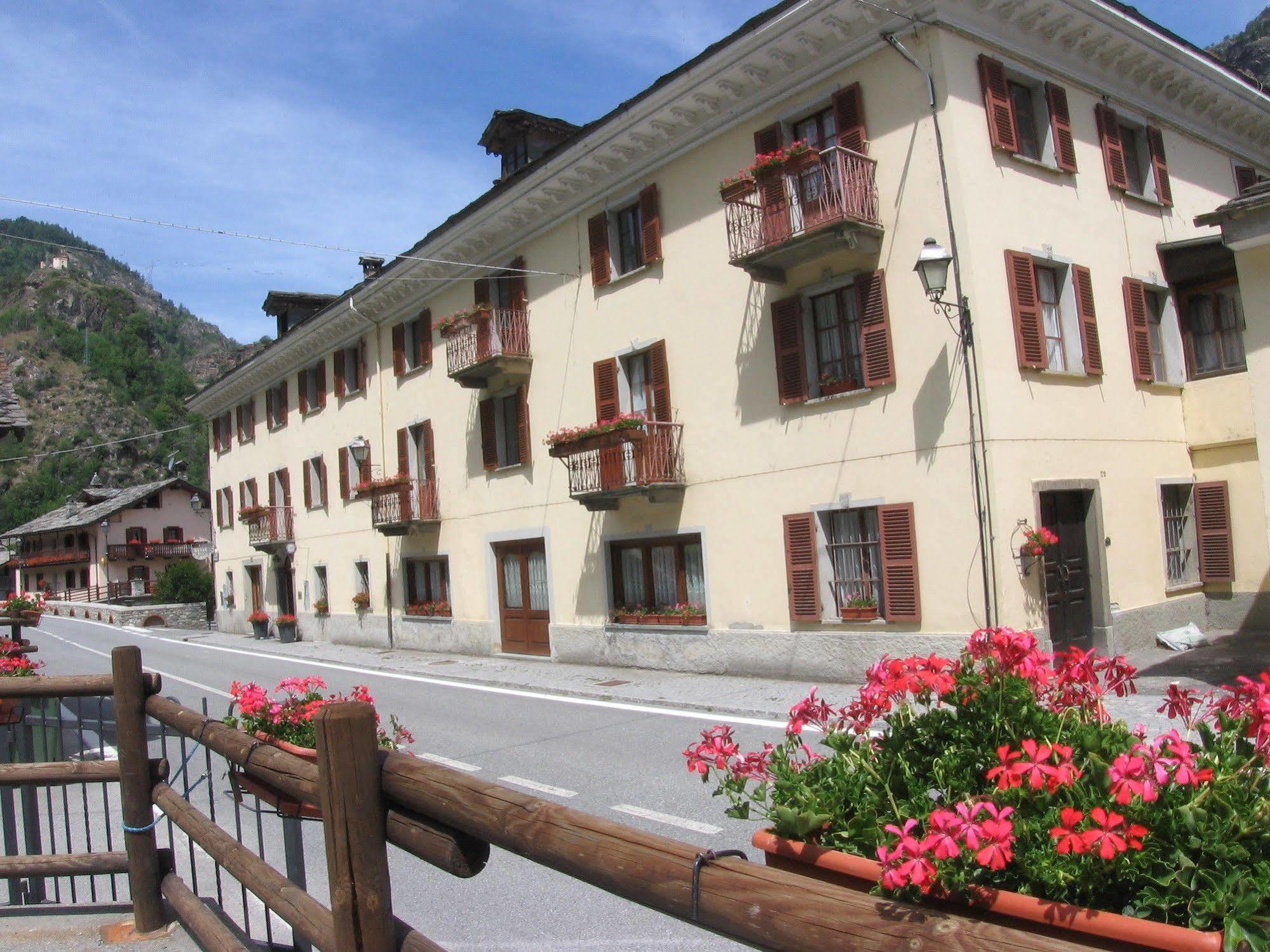 Hotel Col Du Mont Arvier Exterior foto